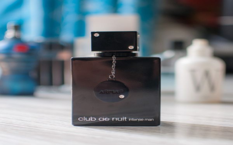 Nước hoa Armaf Club de Nuit Intense Man EDT： Hương thơm gỗ cay nồng cho phái mạnh